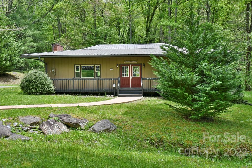 24 Poplar Forest Road Fairview NC 28730