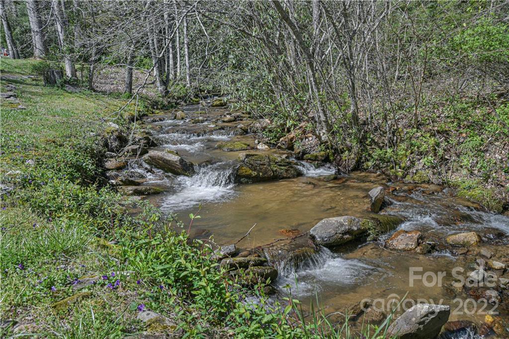 24 Poplar Forest Road Fairview NC 28730