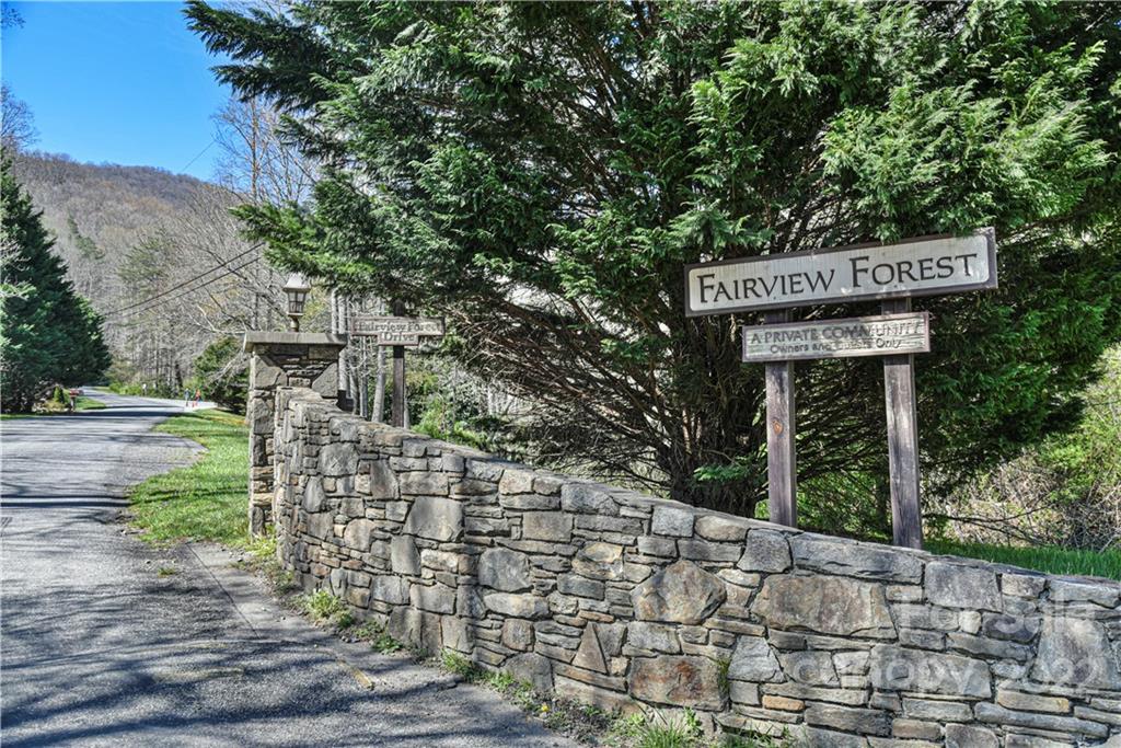 24 Poplar Forest Road Fairview NC 28730