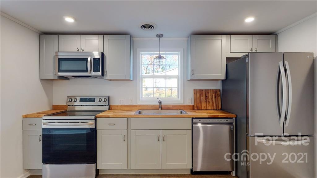 39 Wellington Street Asheville NC 28806