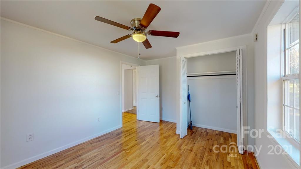 39 Wellington Street Asheville NC 28806