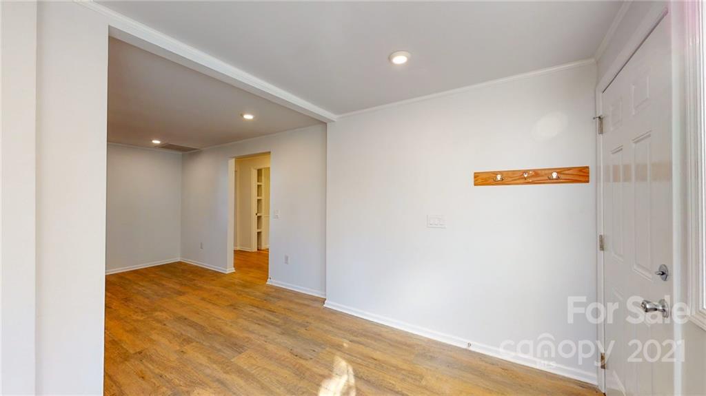 39 Wellington Street Asheville NC 28806