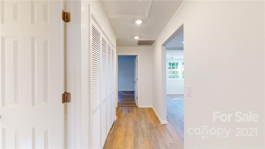 39 Wellington Street Asheville NC 28806