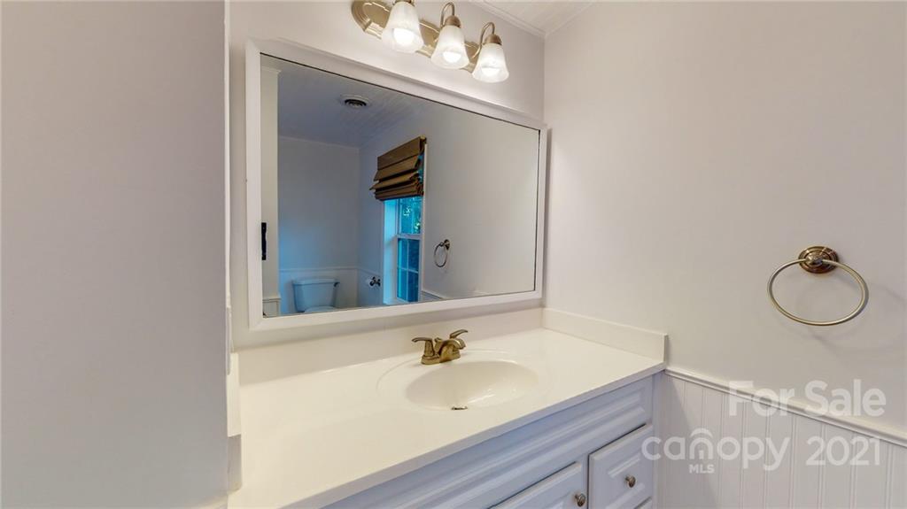 39 Wellington Street Asheville NC 28806