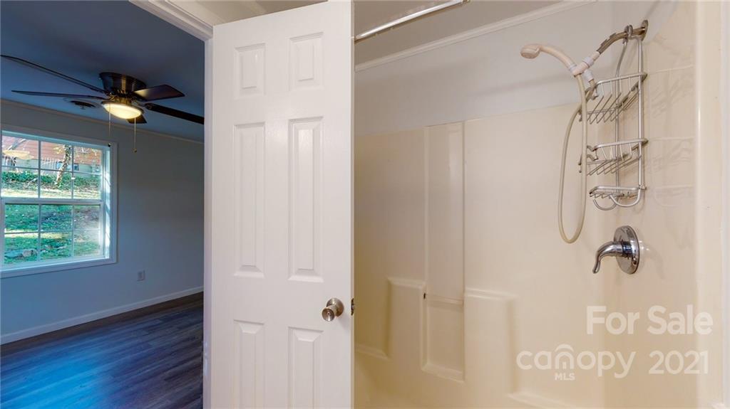 39 Wellington Street Asheville NC 28806