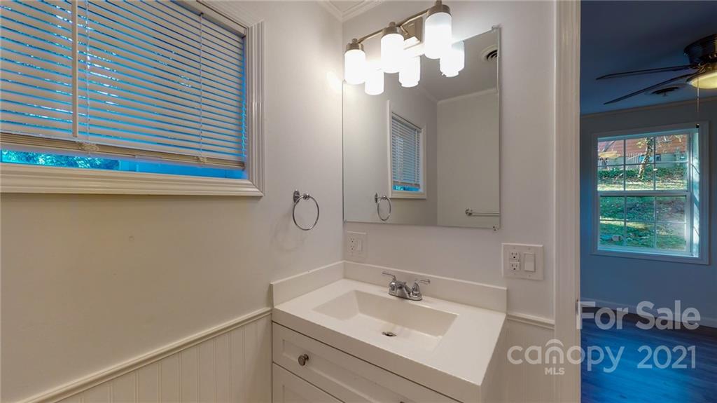 39 Wellington Street Asheville NC 28806
