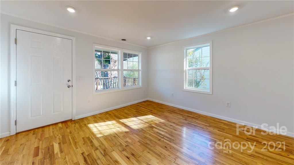 39 Wellington Street Asheville NC 28806