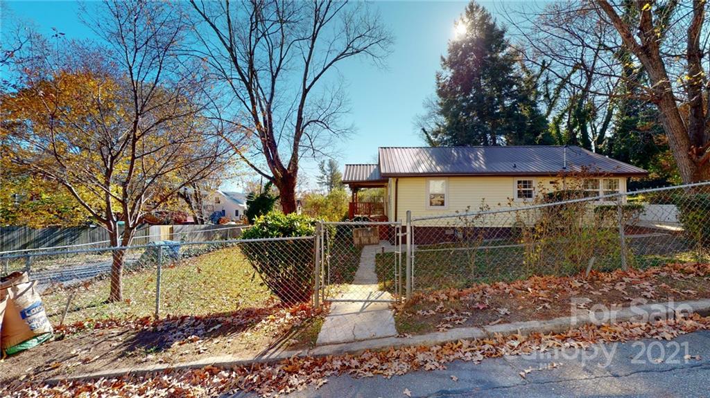 39 Wellington Street Asheville NC 28806