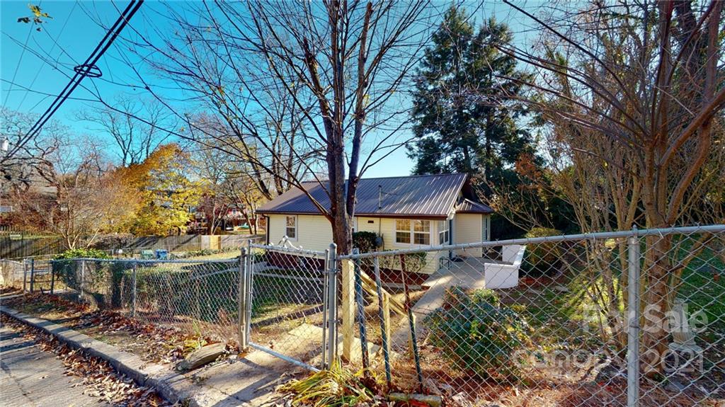 39 Wellington Street Asheville NC 28806