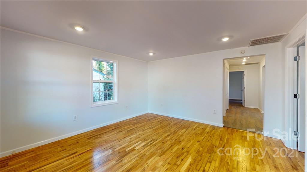 39 Wellington Street Asheville NC 28806