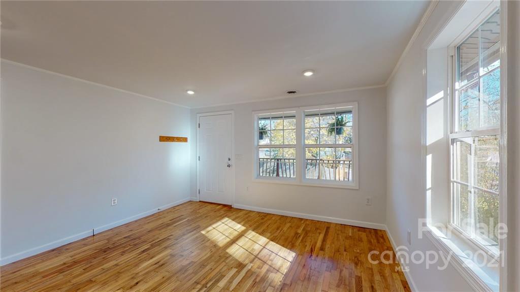 39 Wellington Street Asheville NC 28806
