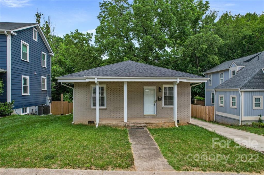 417 Woodvale Place Charlotte NC 28208