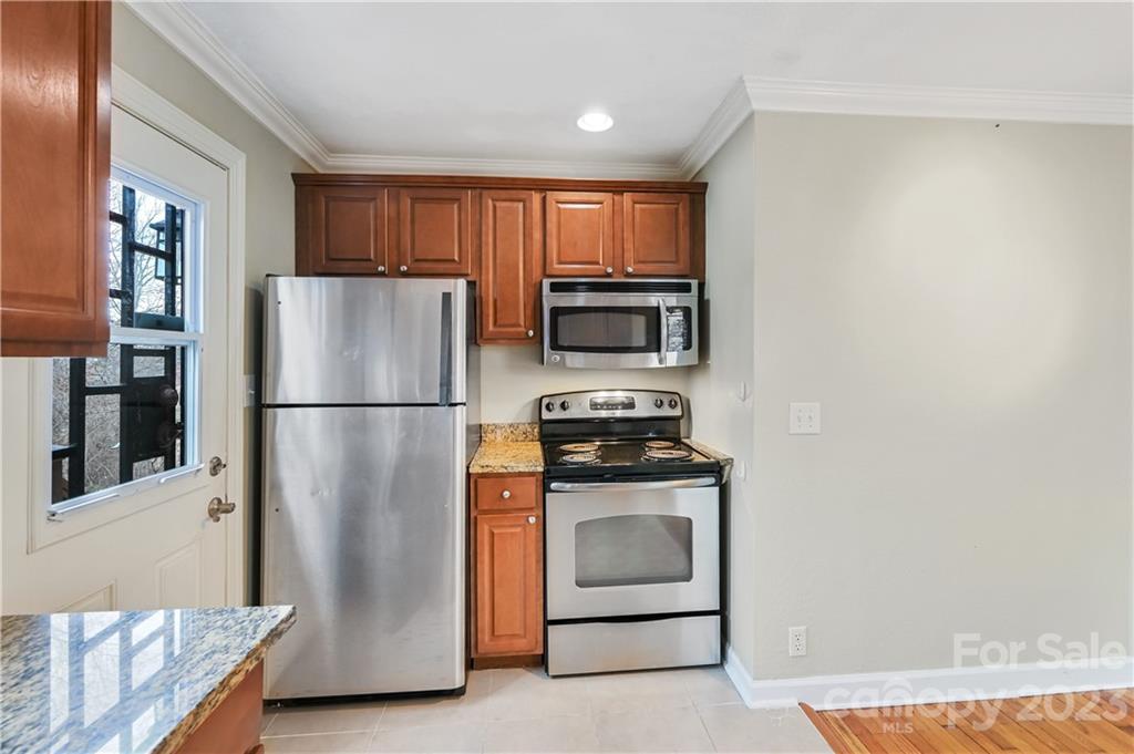 34 Erskine Avenue Asheville NC 28801