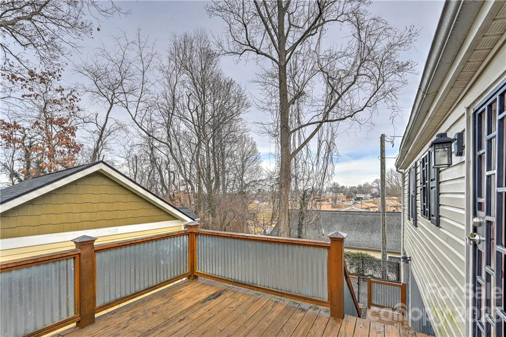 34 Erskine Avenue Asheville NC 28801