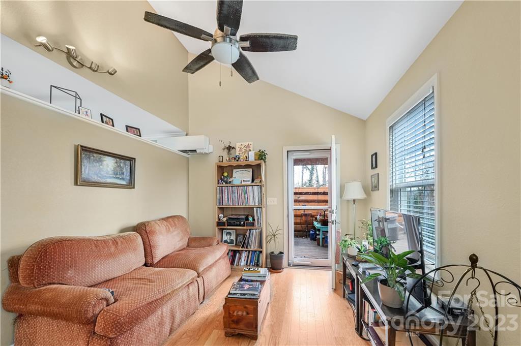 34 Erskine Avenue Asheville NC 28801