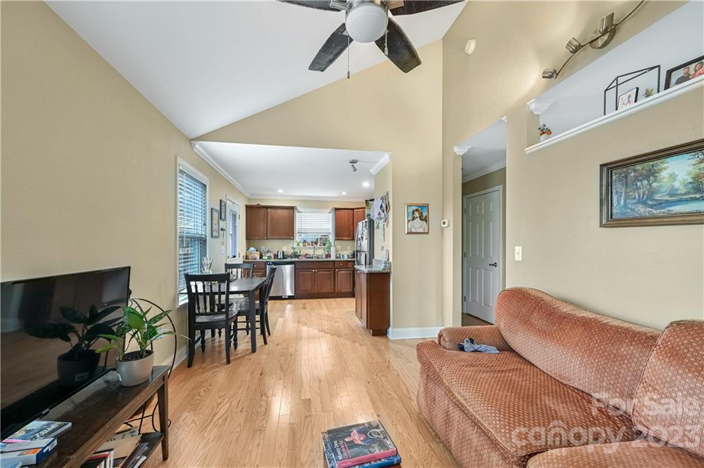 34 Erskine Avenue Asheville NC 28801