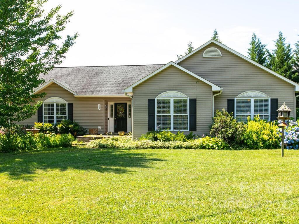 284 Luther Road Candler NC 28715