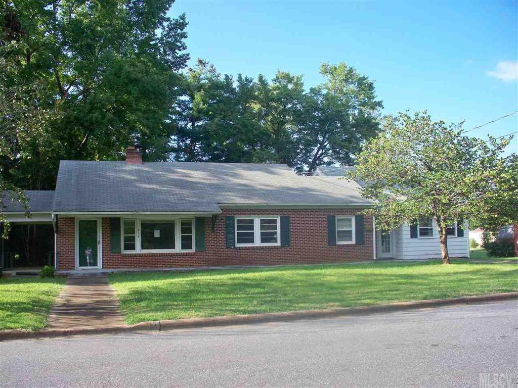 212 W 21st Street Newton NC 28658