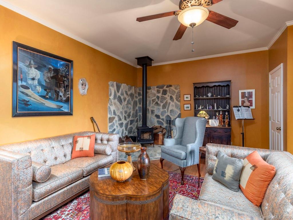 31 Boulder Cove Fairview NC 28730