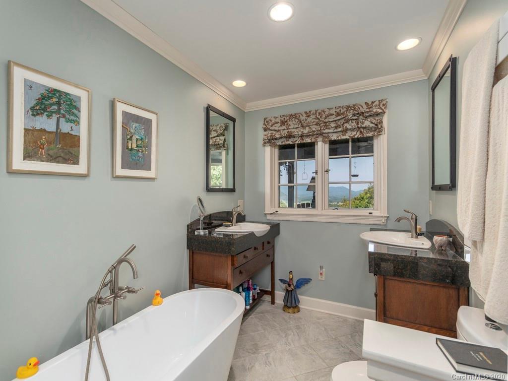 31 Boulder Cove Fairview NC 28730