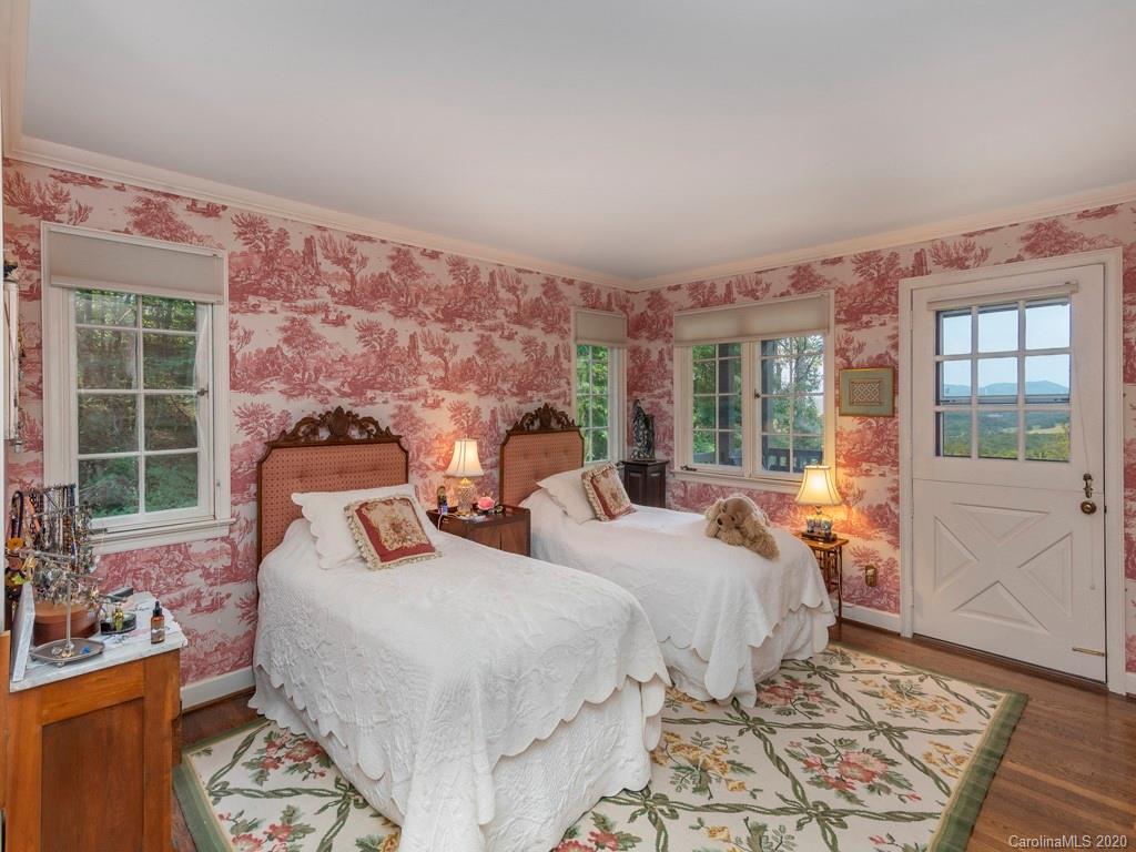 31 Boulder Cove Fairview NC 28730