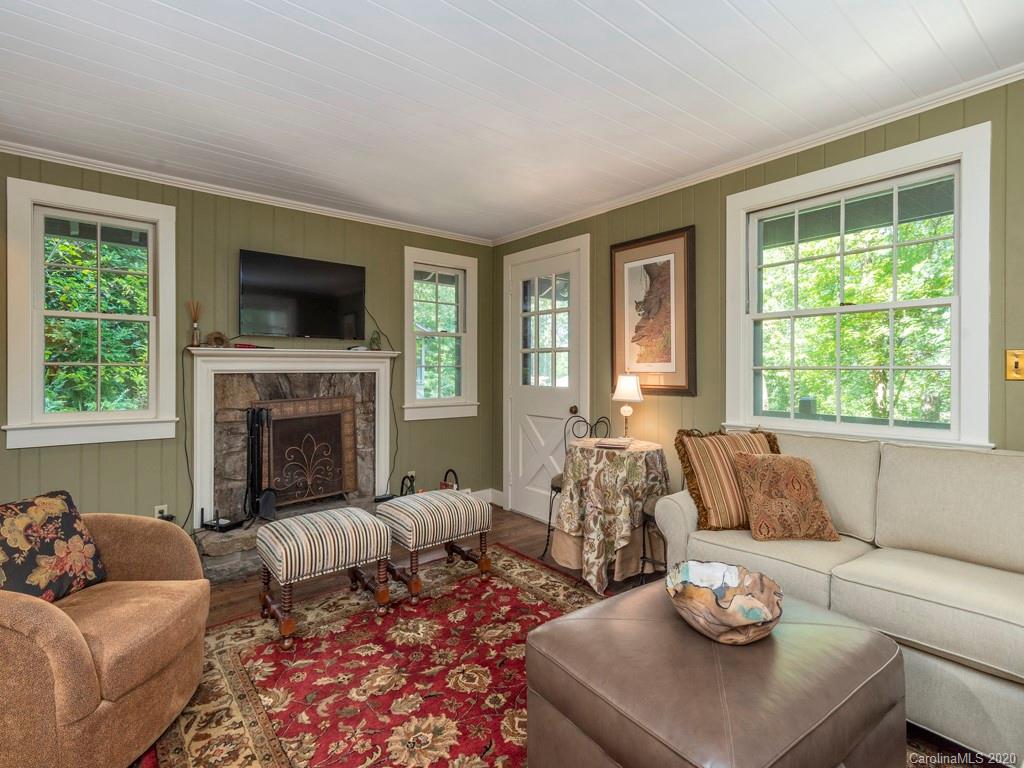 31 Boulder Cove Fairview NC 28730