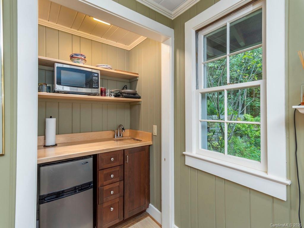31 Boulder Cove Fairview NC 28730