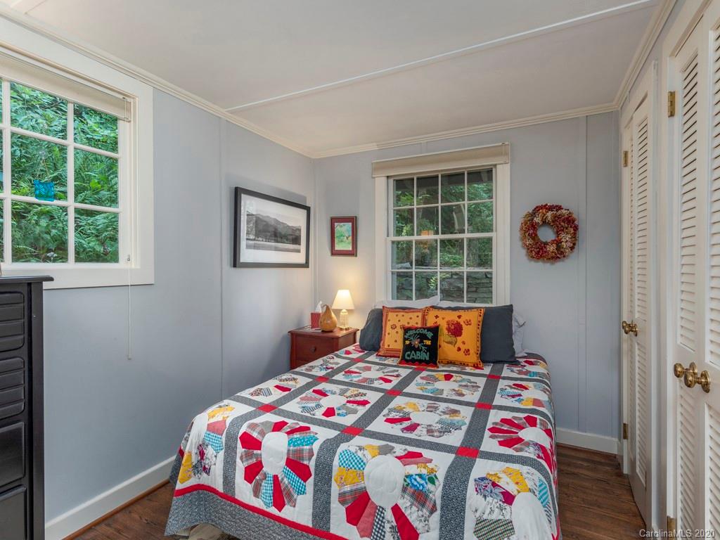 31 Boulder Cove Fairview NC 28730