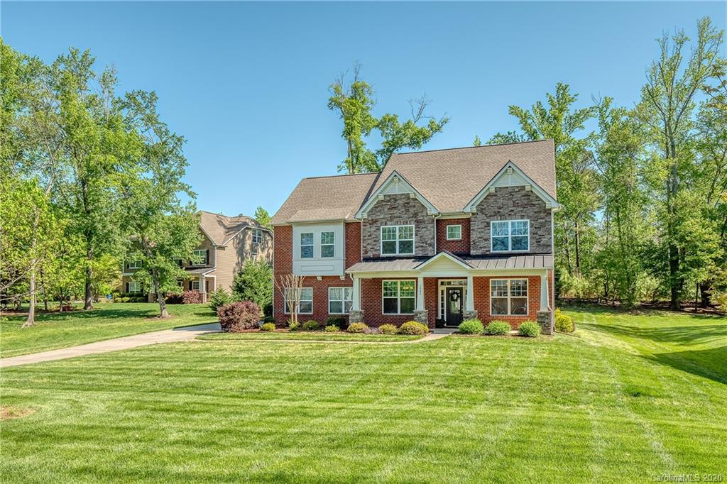 1905 Kings Manor Court Matthews NC 28105