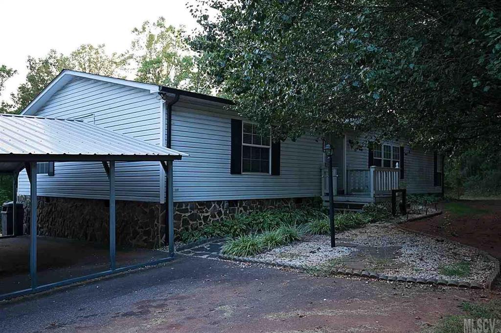 2410 6th Street SE Hickory NC 28602