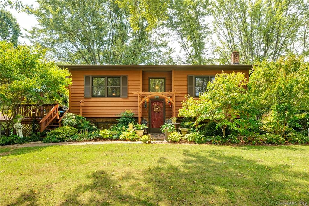 25 Green Acres Drive Candler NC 28715