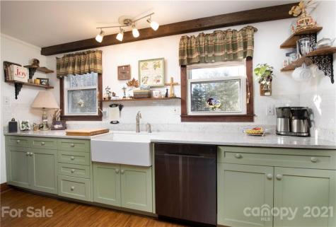 39 Baileys Road Spruce Pine NC 28777