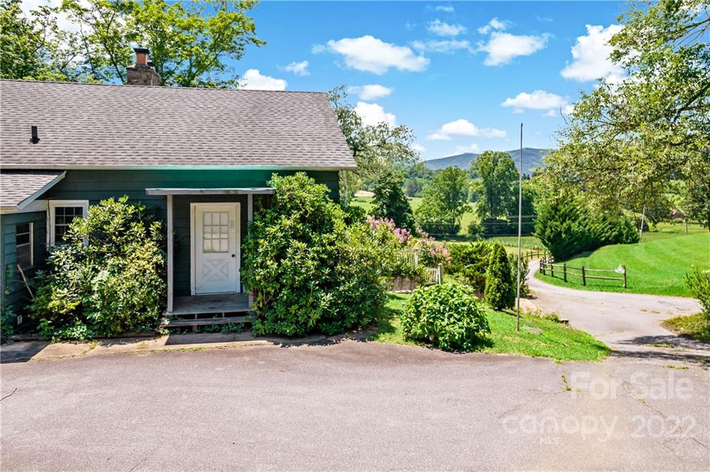 5 Charcal Drive Candler NC 28715