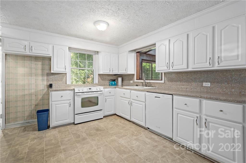 5 Charcal Drive Candler NC 28715