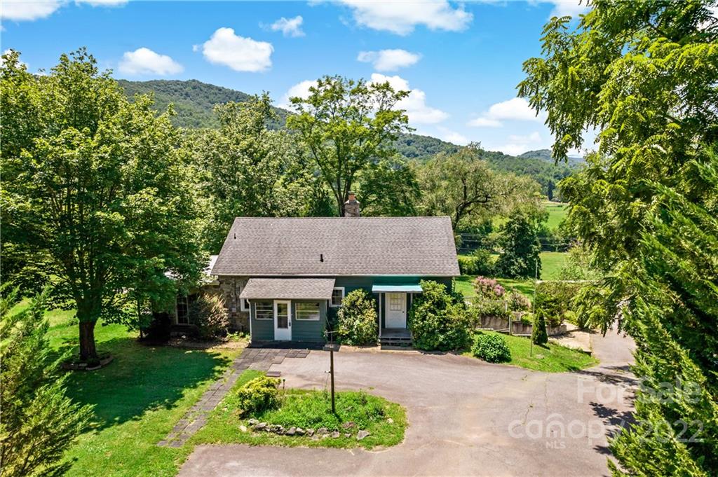 5 Charcal Drive Candler NC 28715