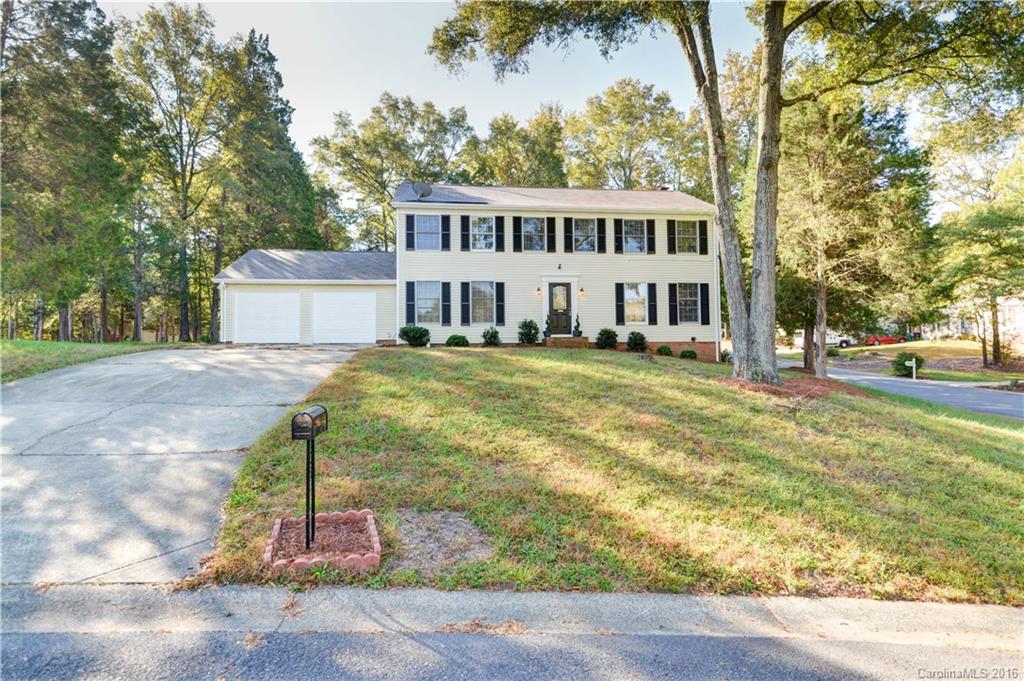 10025 Stoneleigh Lane Charlotte NC 28277