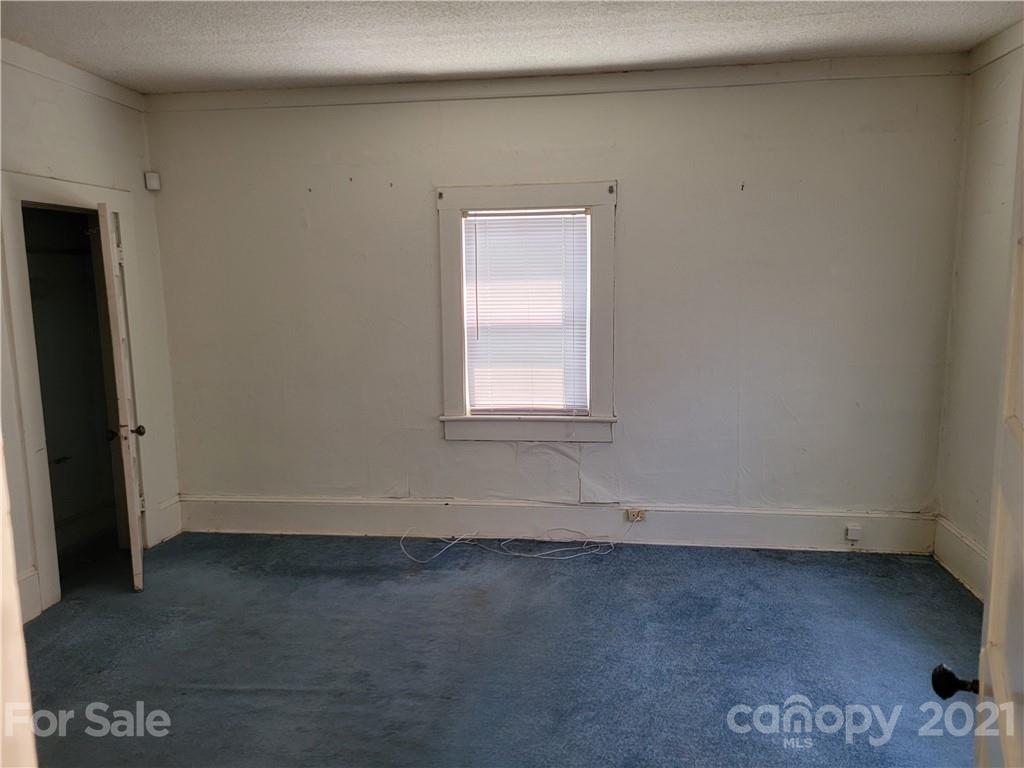 65 Elizabeth Place Asheville NC 28801
