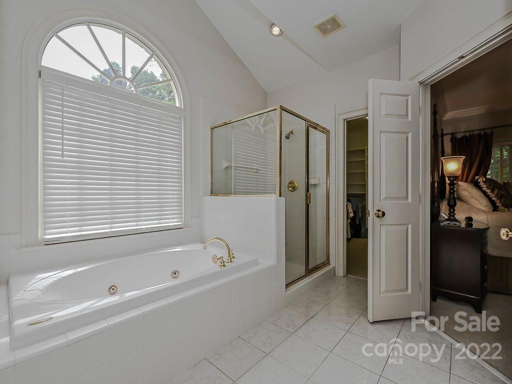 7200 Meadow Run Lane Charlotte NC 28277