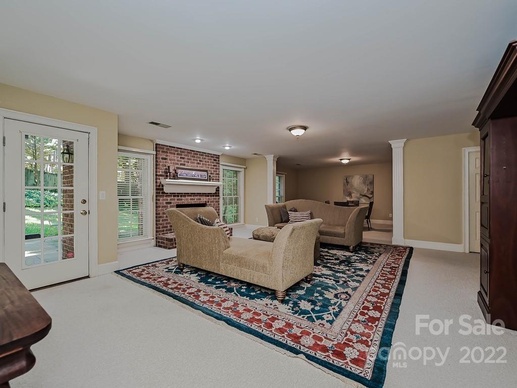 7200 Meadow Run Lane Charlotte NC 28277