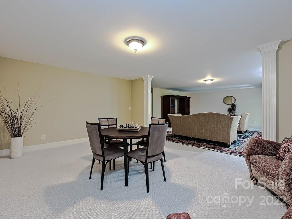 7200 Meadow Run Lane Charlotte NC 28277