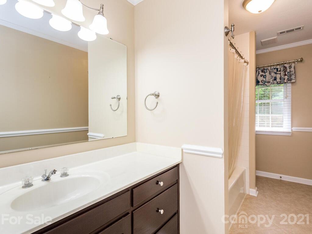 6 Vaughns Way Arden NC 28704
