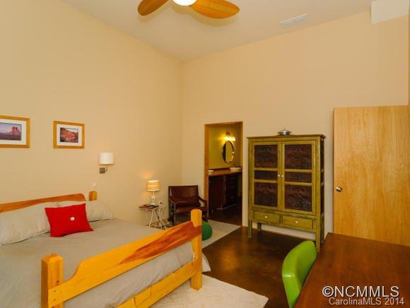 71 Joyner Avenue Asheville NC 28806