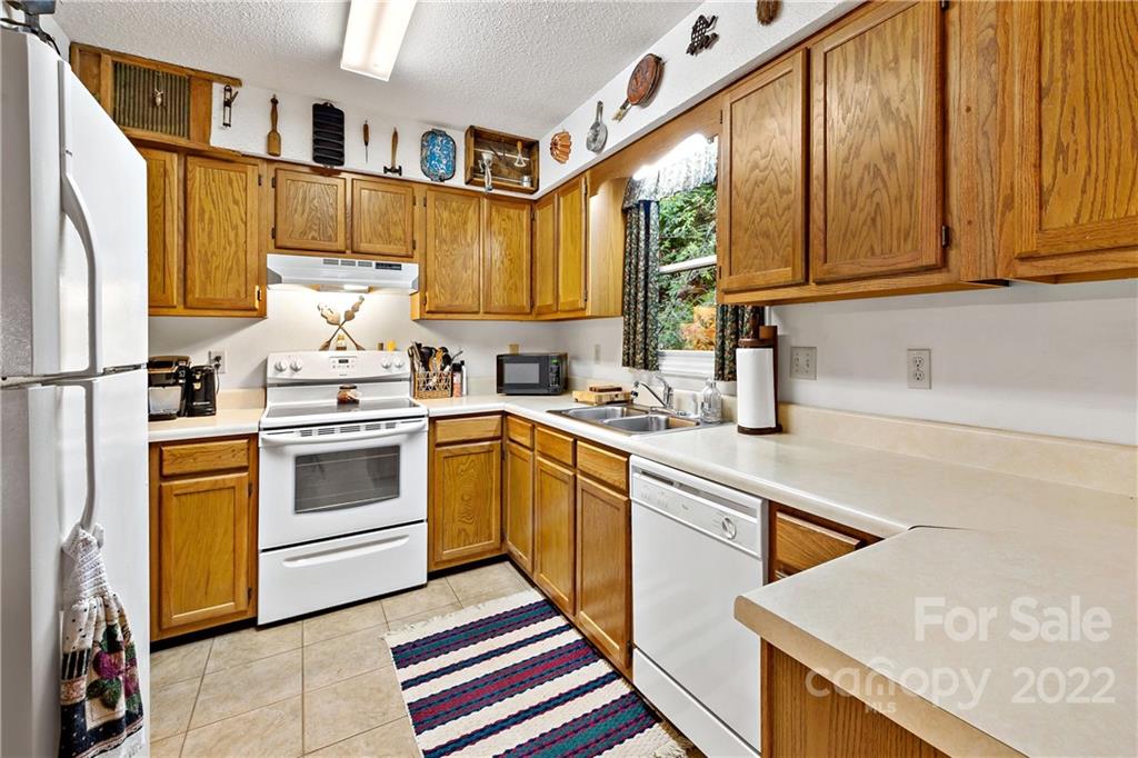 2564 Mount Hebron Road Old Fort NC 28762