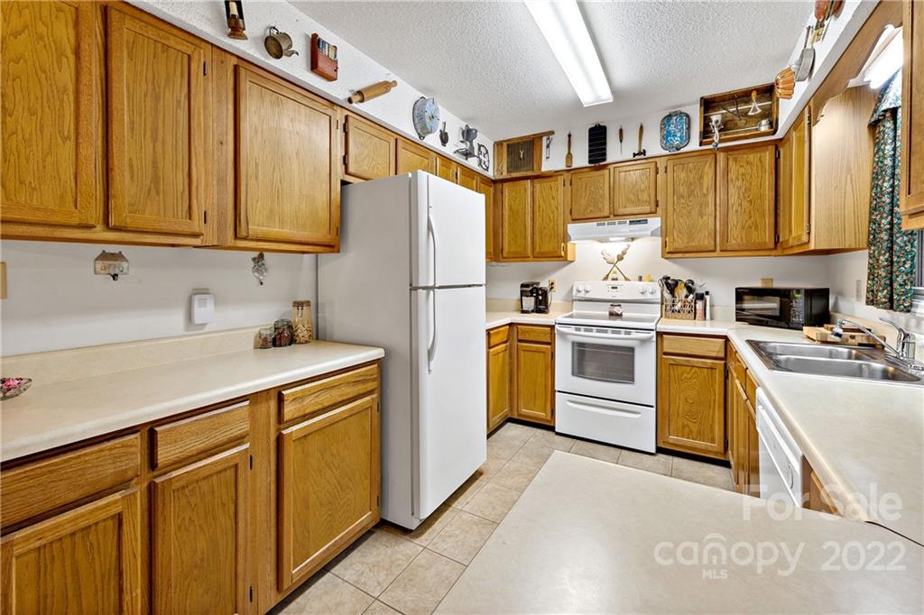 2564 Mount Hebron Road Old Fort NC 28762
