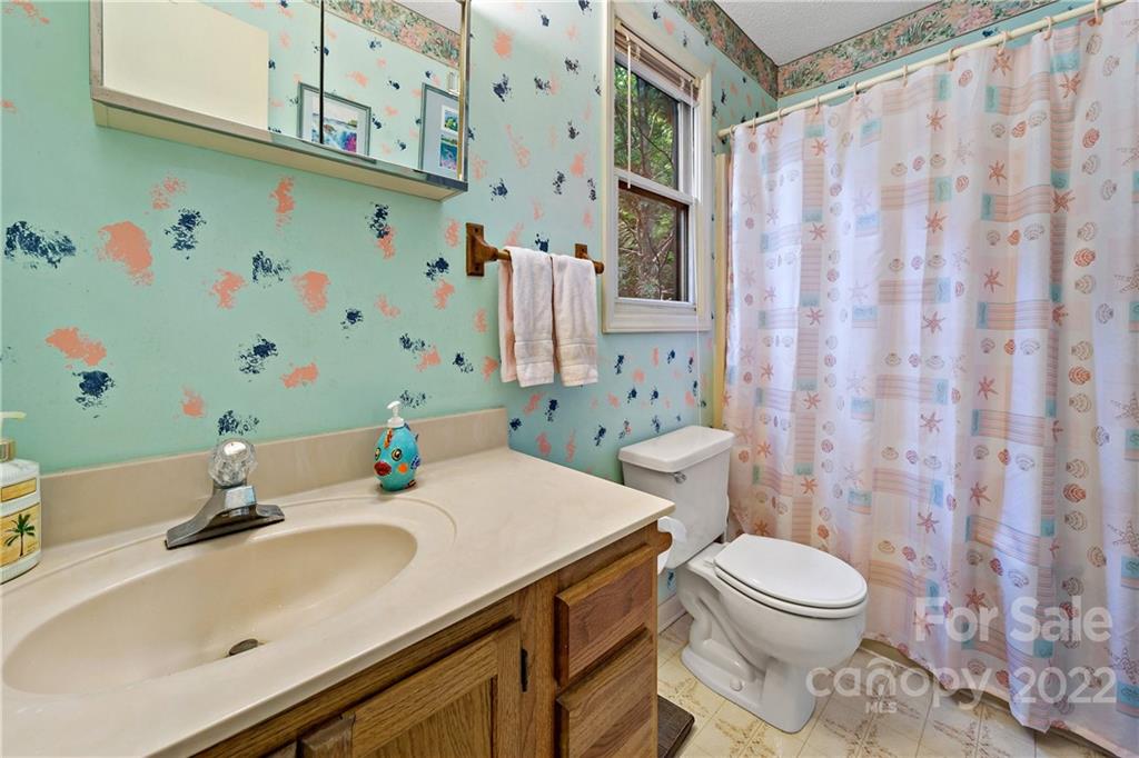 2564 Mount Hebron Road Old Fort NC 28762