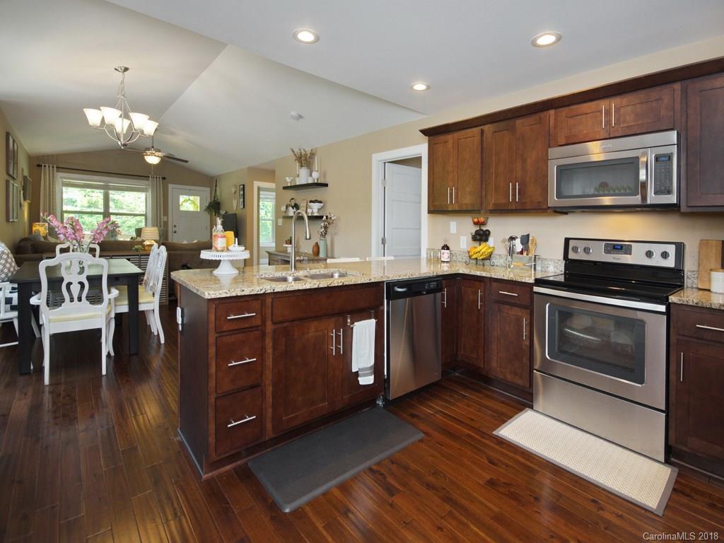 983 Bee Tree Road Swannanoa NC 28778