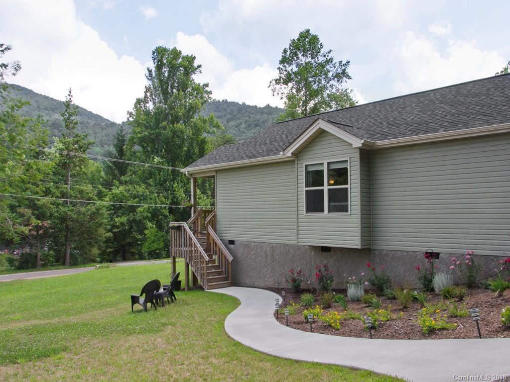 983 Bee Tree Road Swannanoa NC 28778