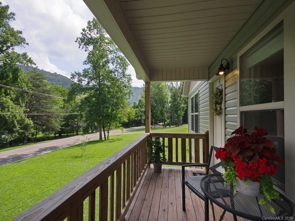 983 Bee Tree Road Swannanoa NC 28778