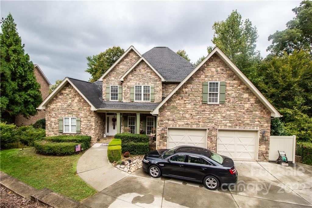 706 North Shore Drive Hickory NC 28601