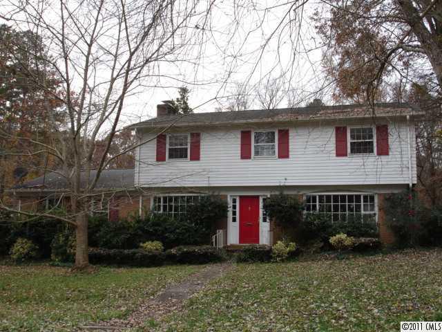 6901 April Lane Charlotte NC 28215